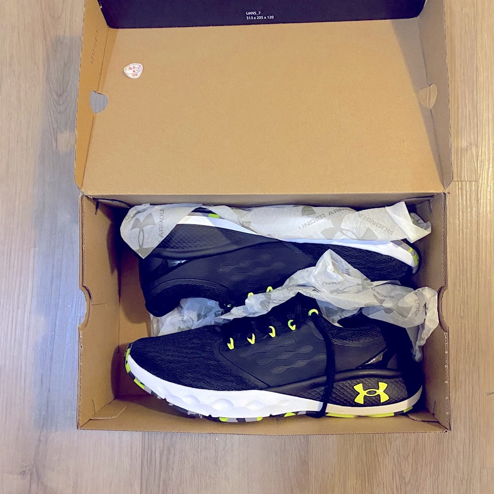 Under Armour men shoe